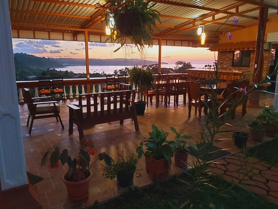 Cabinas Manolo Drake Bay, Ocean And Forest View Luaran gambar